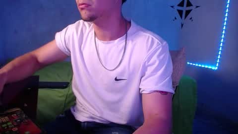 Snapshot of mack_one chatting on 4, 10, 2025 Mack online show from 4, 10, 2025