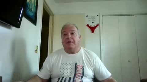 Snapshot of mackdocc001 chatting on 21, 12, 2025 mackdocc001 online show from 21, 12, 2025