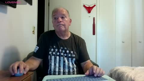 Snapshot of mackdocc001 chatting on 13, 4, 2026 mackdocc001 online show from 13, 4, 2026