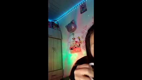 Snapshot of mackenzie_girls chatting on 9, 5, 2026 Linda Cataleya - funny weed money online show from 9, 5, 2026