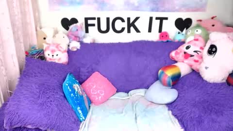 Mackenzie Wolfe online show from 10, 2, 2026