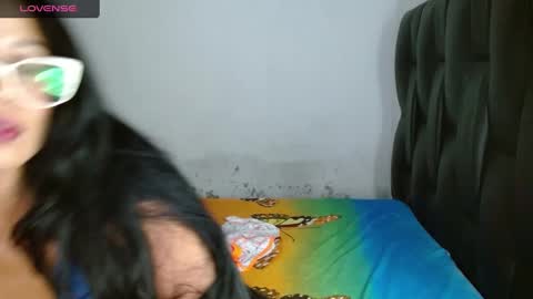 Snapshot of madam_klauss chatting on 19, 12, 2024 EMILY online show from 19, 12, 2024