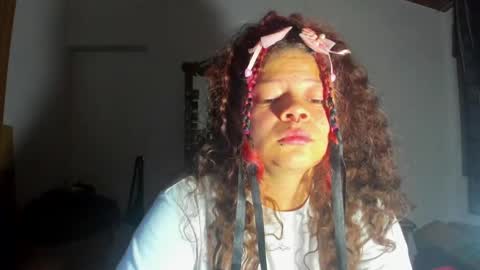 Snapshot of madam_sativa chatting on 8, 3, 2025 di online show from 8, 3, 2025