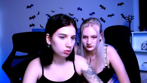 Snapshot of madam_ulis chatting on 5, 1, 2025 Ulis online show from 5, 1, 2025