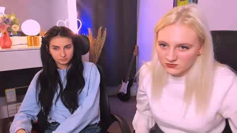 Snapshot of madam_ulis chatting on 11, 3, 2025 Ulis online show from 11, 3, 2025