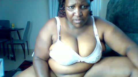 Snapshot of madame_pleasure40 chatting on 8, 5, 2026 madame_pleasure40 online show from 8, 5, 2026