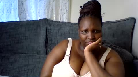 Snapshot of madame_pleasure40 chatting on 27, 5, 2026 madame_pleasure40 online show from 27, 5, 2026