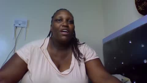 Snapshot of madame_pleasure40 chatting on 5, 6, 2026 madame_pleasure40 online show from 5, 6, 2026