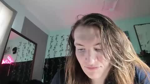 Maddi Avalon online show from 31, 3, 2026