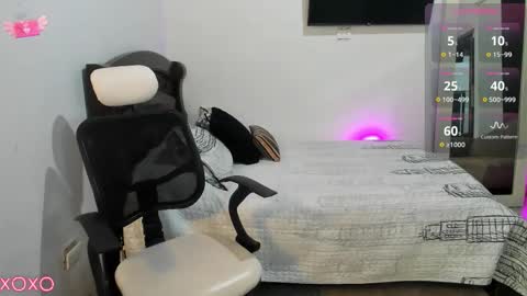Snapshot of maddie_foxx chatting on 16, 3, 2026 Maddie online show from 16, 3, 2026