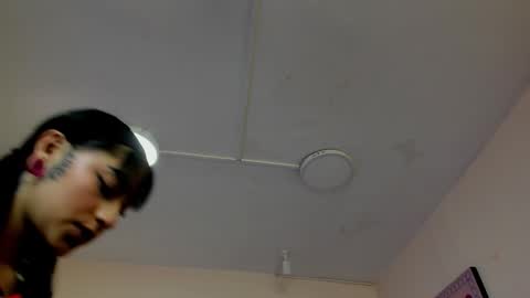 Maddierosee online show from 4, 2, 2026