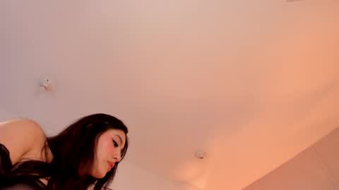 Snapshot of maddieparker chatting on 18, 5, 2026 online show from 18, 5, 2026