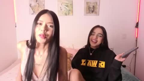 Snapshot of maddiexcooper chatting on 19, 5, 2026 maddiexcooper online show from 19, 5, 2026