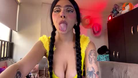 Maddie online show from 4, 4, 2026