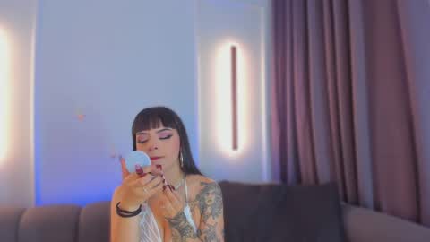 Maddy  online show from 10, 9, 2025