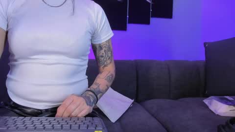 Maddy  online show from 27, 4, 2026