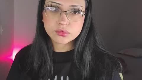   Please followme and rate me your thumbs up online show from 16, 12, 2025