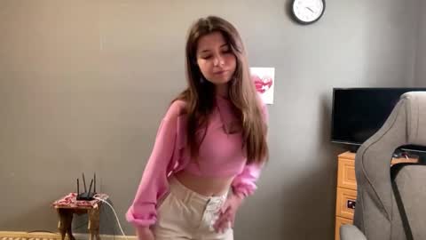 Snapshot of madelinepanagos chatting on 5, 6, 2026 Alice online show from 5, 6, 2026
