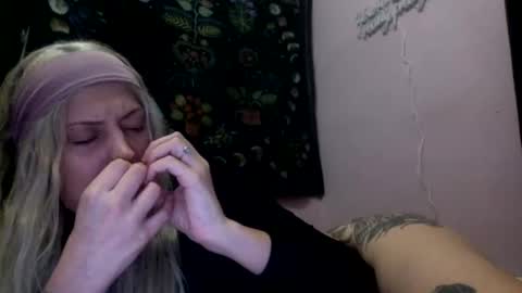 Snapshot of madelinevalentine chatting on 15, 11, 2025 madeline online show from 15, 11, 2025