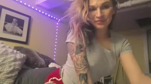 Snapshot of madie_ray chatting on 8, 1, 2026 Madie Ray online show from 8, 1, 2026