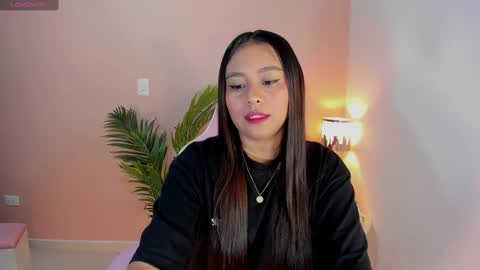 Snapshot of madison_montes chatting on 25, 10, 2025 madison montes online show from 25, 10, 2025