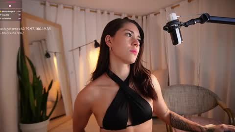 madisonlara online show from 28, 2, 2025