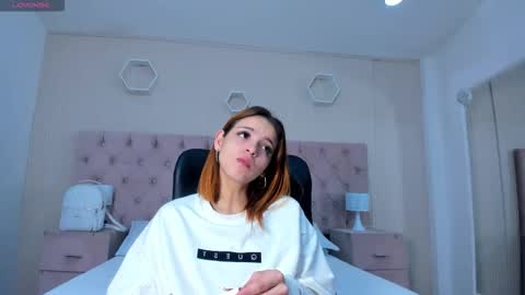 Snapshot of madisonsky_ chatting on 31, 10, 2025 madison online show from 31, 10, 2025