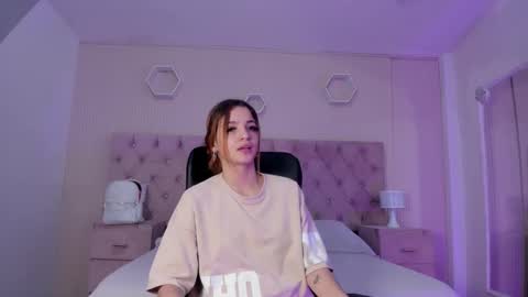 Snapshot of madisonsky_ chatting on 15, 11, 2025 madison online show from 15, 11, 2025