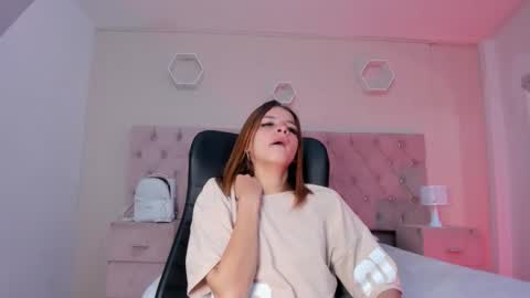 Snapshot of madisonsky_ chatting on 21, 11, 2025 madison online show from 21, 11, 2025