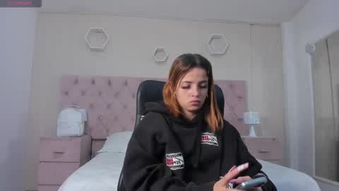 Snapshot of madisonsky_ chatting on 23, 11, 2025 madison online show from 23, 11, 2025