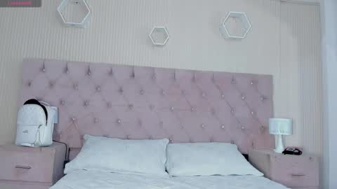 Snapshot of madisonsky_ chatting on 2, 12, 2025 madison online show from 2, 12, 2025