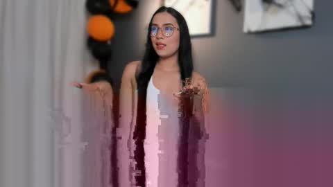madisson_25 online show from 13, 10, 2025