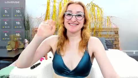 Snapshot of madissonkiss chatting on 14, 2, 2025 Madisson online show from 14, 2, 2025