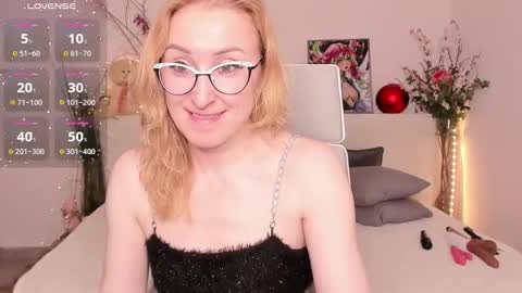 Snapshot of madissonkiss chatting on 31, 10, 2025 Madisson online show from 31, 10, 2025