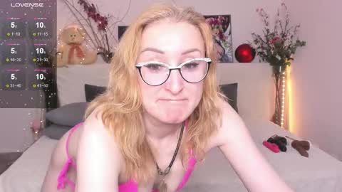 Snapshot of madissonkiss chatting on 15, 11, 2025 Madisson online show from 15, 11, 2025