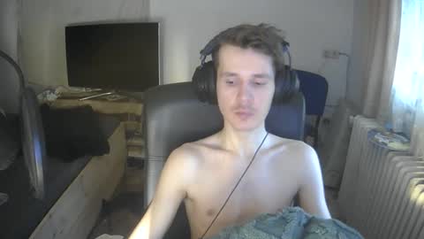 Snapshot of madnessss1215 chatting on 2, 3, 2026 madnessss1215 online show from 2, 3, 2026