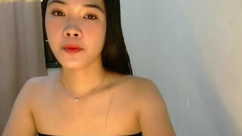 mae_luna online show from 25, 6, 2026