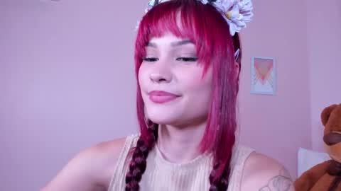 Mae Lyra online show from 20, 10, 2025