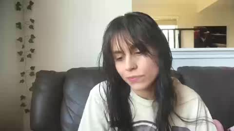 Mae Bae online show from 15, 10, 2025