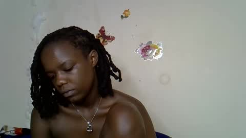 Maee online show from 4, 12, 2025