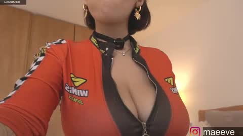 Maeve  schedule 11 am- 530 pm colombia time  online show from 3, 3, 2025