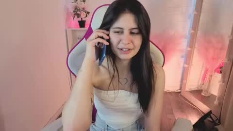 Snapshot of maeren chatting on 12, 2, 2026 Mia online show from 12, 2, 2026