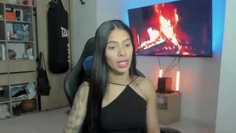 Snapshot of maeve_windsor chatting on 19, 7, 2026 Maeve online show from 19, 7, 2026