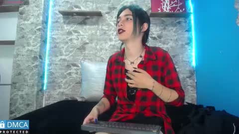 maevekuro online show from 10, 3, 2025