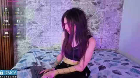 maevekuro online show from 9, 10, 2025