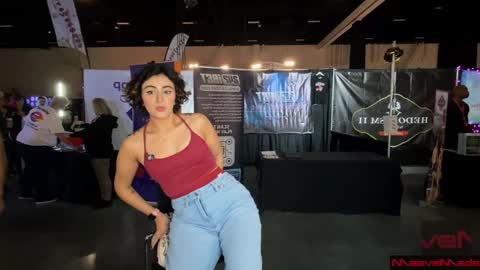 Meaves online show from 8, 11, 2025