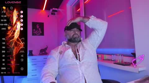 Snapshot of magabear chatting on 8, 7, 2026 Magabear online show from 8, 7, 2026