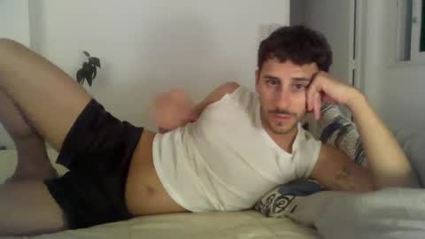 Snapshot of maggicboy29 chatting on 26, 3, 2026 maggicboy29 online show from 26, 3, 2026