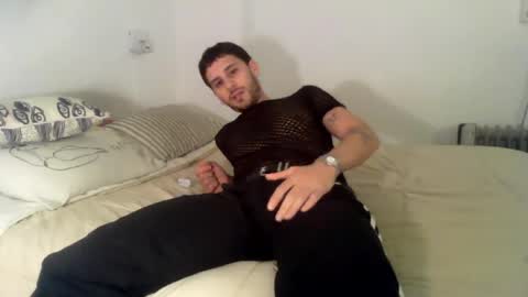 Snapshot of maggicboy29 chatting on 8, 8, 2026 maggicboy29 online show from 8, 8, 2026