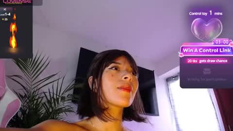 Snapshot of maggie_raver chatting on 11, 3, 2025 maggie online show from 11, 3, 2025